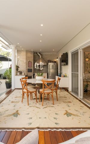 Casa à venda com 390m², 5 quartos e 4 vagasÁrea externa