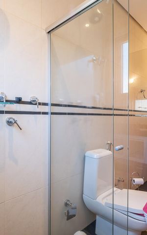 Casa à venda com 390m², 5 quartos e 4 vagasBanheiro