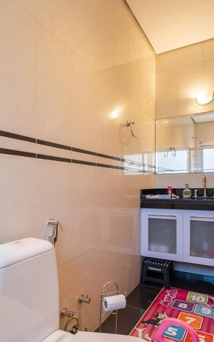 Casa à venda com 390m², 5 quartos e 4 vagasBanheiro