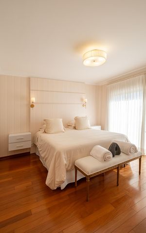Casa à venda com 390m², 5 quartos e 4 vagasQuarto