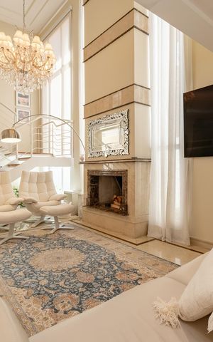 Casa à venda com 390m², 5 quartos e 4 vagasSala