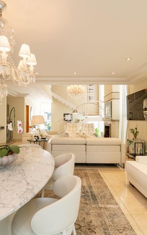 Casa à venda com 390m², 5 quartos e 4 vagasSala