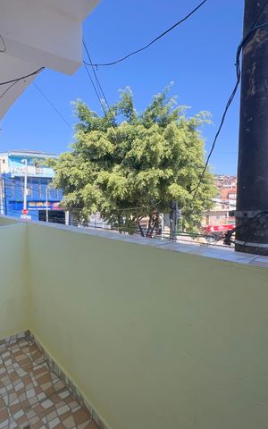 Casa à venda com 220m², 5 quartos e 1 vaga Casa à venda com 220m², 5 quartos e 1 vagaVaranda