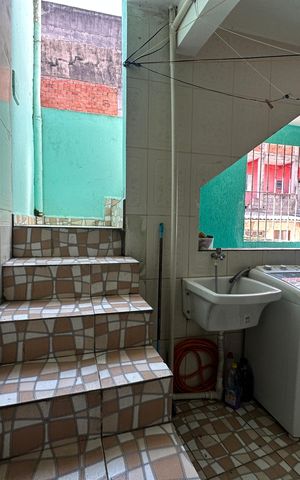 Casa à venda com 220m², 5 quartos e 1 vaga Casa à venda com 220m², 5 quartos e 1 vagaÁrea de Serviço