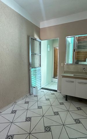 Casa à venda com 220m², 5 quartos e 1 vaga Casa à venda com 220m², 5 quartos e 1 vagaSala/Cozinha