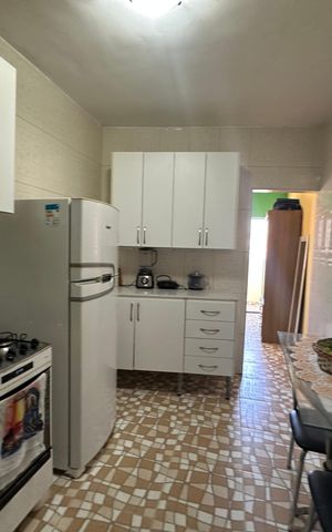 Casa à venda com 220m², 5 quartos e 1 vaga Casa à venda com 220m², 5 quartos e 1 vagaSala/Cozinha