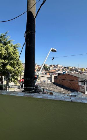 Casa à venda com 220m², 5 quartos e 1 vaga Casa à venda com 220m², 5 quartos e 1 vagaVaranda