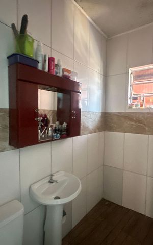 Casa à venda com 220m², 5 quartos e 1 vaga Casa à venda com 220m², 5 quartos e 1 vagaBanheiro