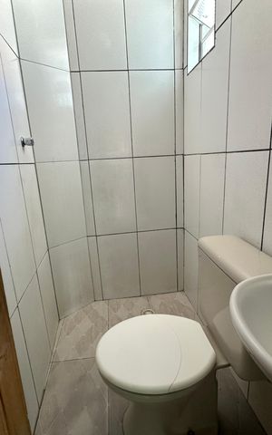 Casa à venda com 220m², 5 quartos e 1 vaga Casa à venda com 220m², 5 quartos e 1 vagaBanheiro