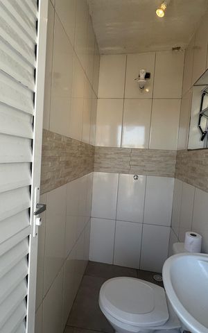 Casa à venda com 220m², 5 quartos e 1 vaga Casa à venda com 220m², 5 quartos e 1 vagaBanheiro