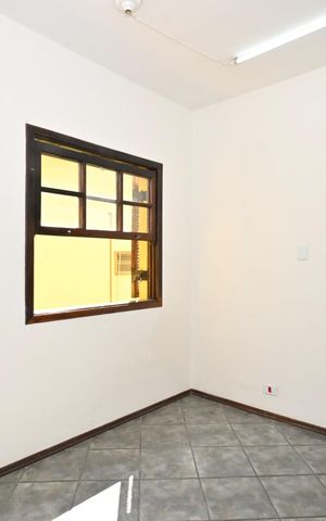 Casa de condomínio para alugar com 140m², 2 quartos e 1 vagaEscritório