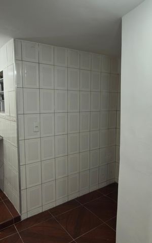 Casa para alugar com 41m², 1 quarto e sem vaga