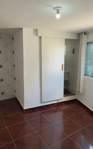 Casa para alugar com 41m², 1 quarto e sem vaga