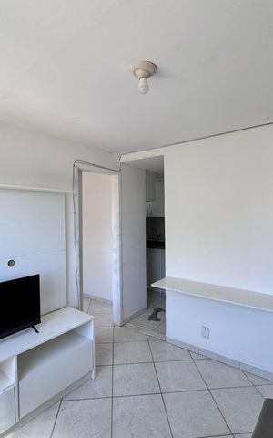 Apartamento para alugar com 30m², 1 quarto e sem vaga Apartamento para alugar com 30m², 1 quarto e sem vagaSala