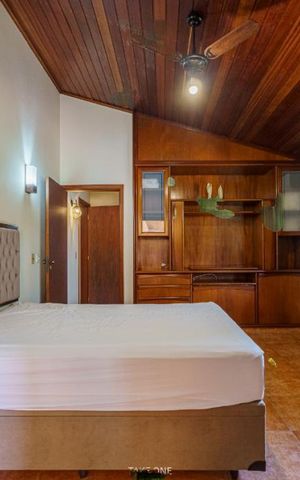 Casa de condomínio à venda com 755m², 5 quartos e 4 vagas