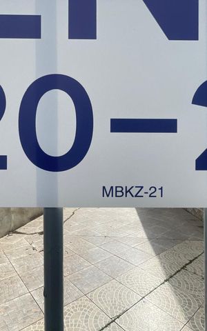 Casa à venda com 110m², 2 quartos e 3 vagas Casa à venda com 110m², 2 quartos e 3 vagasPlaca instalada em 21/08/2026 com o código MBKZ-21