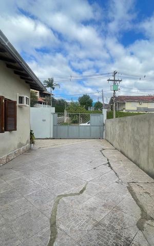 Casa à venda com 110m², 2 quartos e 3 vagas