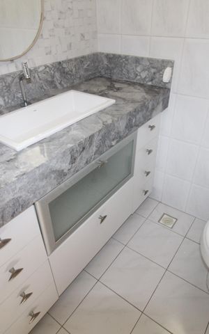 Apartamento para alugar com 74m², 2 quartos e 2 vagasBanheiro da Suíte