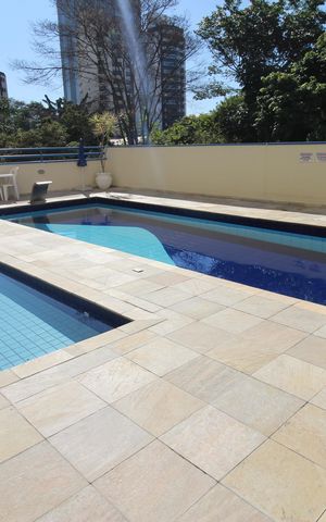 Apartamento para alugar com 74m², 2 quartos e 2 vagasÁrea comum - Piscina