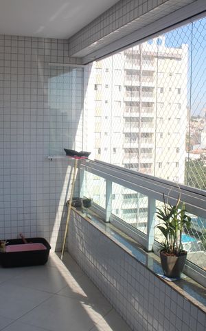 Apartamento à venda com 131m², 3 quartos e 2 vagasVaranda