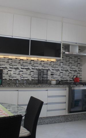 Apartamento à venda com 131m², 3 quartos e 2 vagasCozinha
