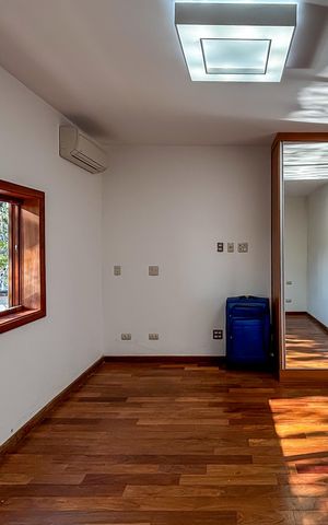 Casa à venda com 452m², 3 quartos e 9 vagas