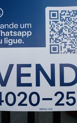 Apartamento para alugar com 45m², 1 quarto e 1 vagaFachada