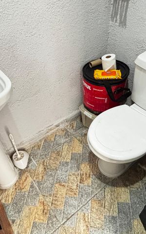 Apartamento à venda com 74m², 2 quartos e 1 vaga Apartamento à venda com 74m², 2 quartos e 1 vagaCobertura - Banheiro