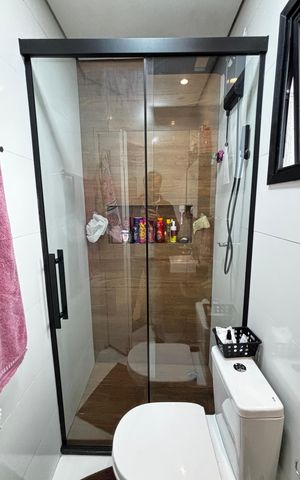 Apartamento à venda com 74m², 2 quartos e 1 vaga Apartamento à venda com 74m², 2 quartos e 1 vagaBanheiro