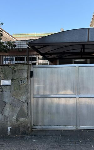 Casa para alugar com 150m², 2 quartos e 1 vagaFachada