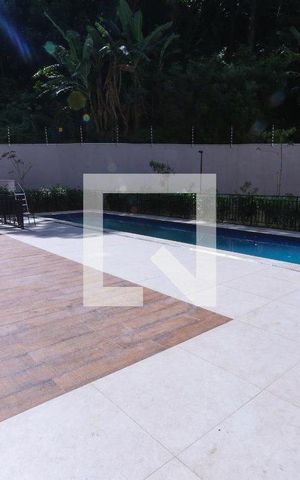 Apartamento para alugar com 50m², 2 quartos e sem vaga Apartamento para alugar com 50m², 2 quartos e sem vagaÁrea comum - Piscina