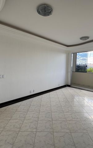 Casa para alugar com 120m², 4 quartos e 2 vagas Casa para alugar com 120m², 4 quartos e 2 vagasSala