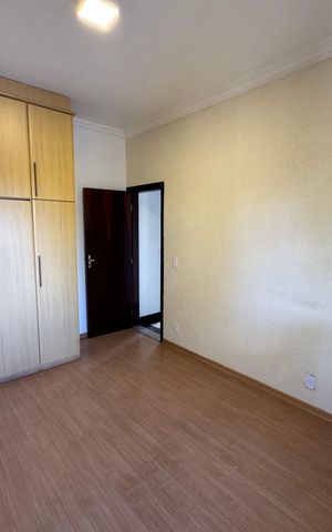 Casa para alugar com 120m², 4 quartos e 2 vagas Casa para alugar com 120m², 4 quartos e 2 vagasSuíte