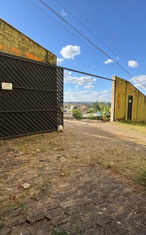 Casa para alugar com 120m², 4 quartos e 2 vagas Casa para alugar com 120m², 4 quartos e 2 vagasQuintal