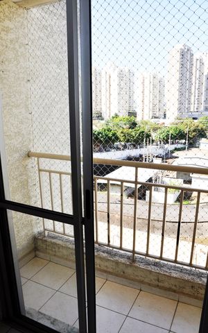 Apartamento para alugar com 47m², 2 quartos e 1 vaga Apartamento para alugar com 47m², 2 quartos e 1 vagaDetalhe - Varanda