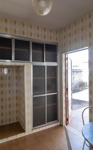Casa à venda com 125m², 3 quartos e 2 vagas Casa à venda com 125m², 3 quartos e 2 vagasCozinha