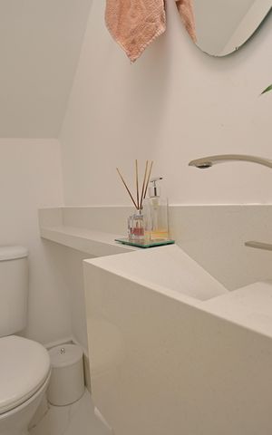 Casa de condomínio à venda com 65m², 2 quartos e 1 vagaLavabo