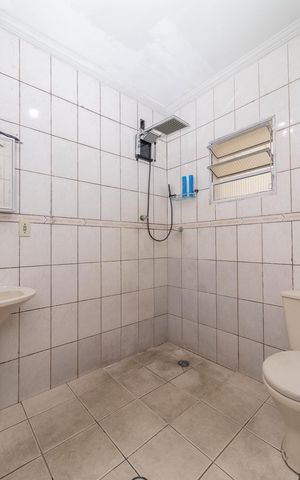 Casa à venda com 125m², 2 quartos e 2 vagas Casa à venda com 125m², 2 quartos e 2 vagasBanheiro