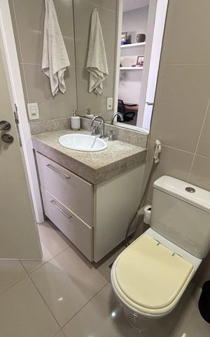 Apartamento à venda com 195m², 4 quartos e 3 vagasBanheiro do Quarto 4