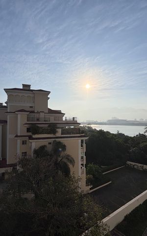 Apartamento à venda com 195m², 4 quartos e 3 vagasVaranda dos quartos