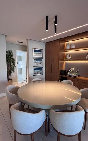 Apartamento à venda com 195m², 4 quartos e 3 vagasSala