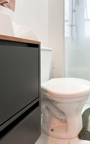 Apartamento à venda com 98m², 2 quartos e 1 vaga Apartamento à venda com 98m², 2 quartos e 1 vagaBanheiro Social