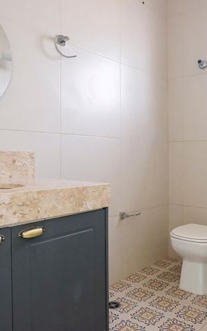 Casa à venda com 200m², 2 quartos e 5 vagasBanheiro 