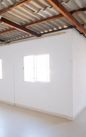 Casa à venda com 200m², 2 quartos e 5 vagasÁrea de serviço e edícula