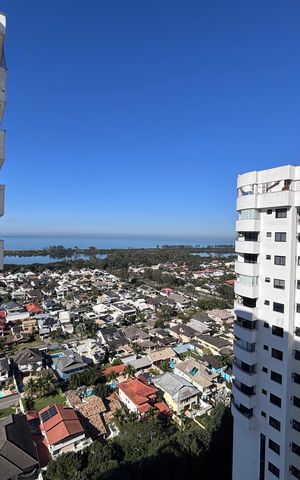Apartamento à venda com 65m², 2 quartos e 1 vaga Apartamento à venda com 65m², 2 quartos e 1 vagaVaranda