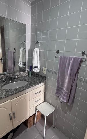Apartamento à venda com 65m², 2 quartos e 1 vaga Apartamento à venda com 65m², 2 quartos e 1 vagaBanheiro
