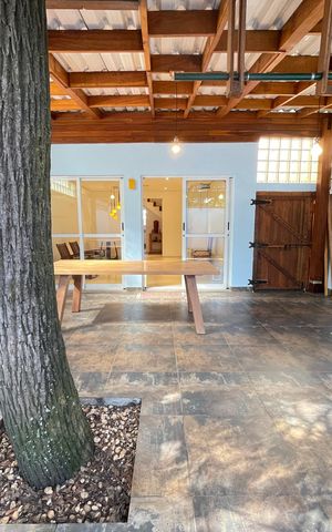 Casa de condomínio à venda com 107m², 2 quartos e 2 vagas Casa de condomínio à venda com 107m², 2 quartos e 2 vagasQuintal