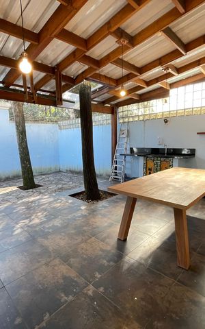 Casa de condomínio à venda com 107m², 2 quartos e 2 vagas Casa de condomínio à venda com 107m², 2 quartos e 2 vagasQuintal
