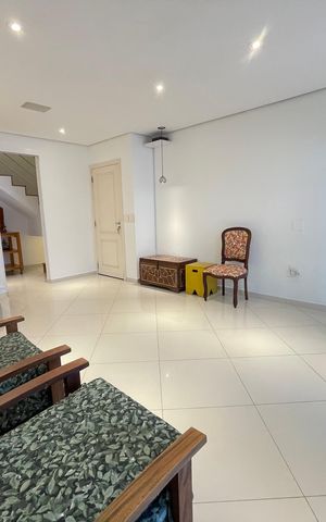 Casa de condomínio à venda com 107m², 2 quartos e 2 vagas Casa de condomínio à venda com 107m², 2 quartos e 2 vagasSala