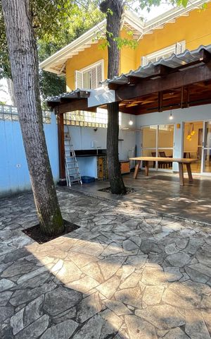 Casa de condomínio à venda com 107m², 2 quartos e 2 vagas Casa de condomínio à venda com 107m², 2 quartos e 2 vagasQuintal